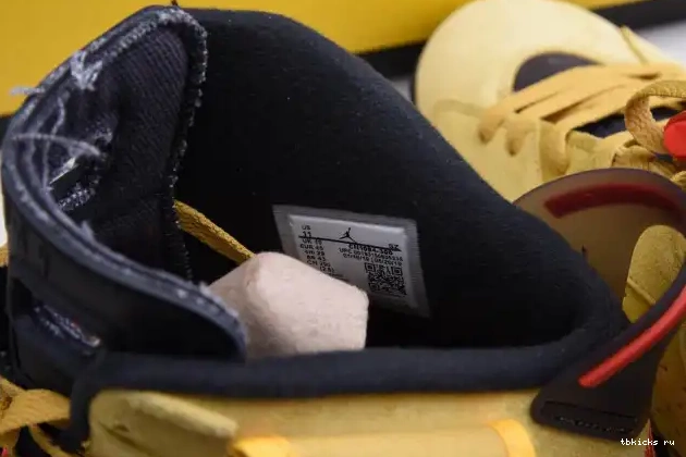 Reps TB YELLOW TRAVIS AIR SCOTT CN1084-300 X 6 JORDAN 0610
